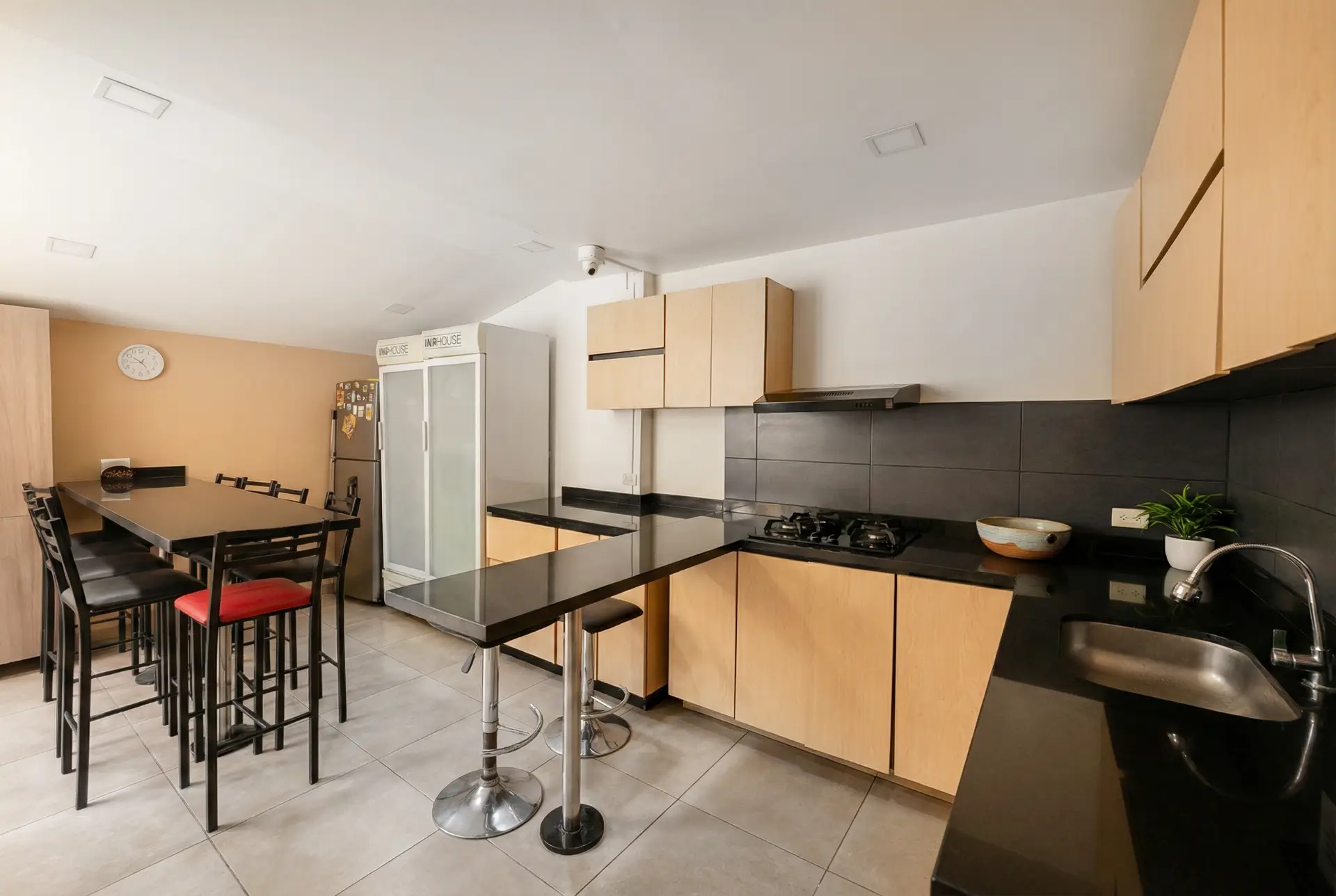 Cocina compartida y dotada