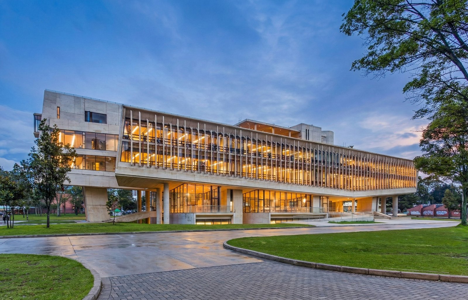 INNHOUSE 24 scaled-residencia universitaria bogota